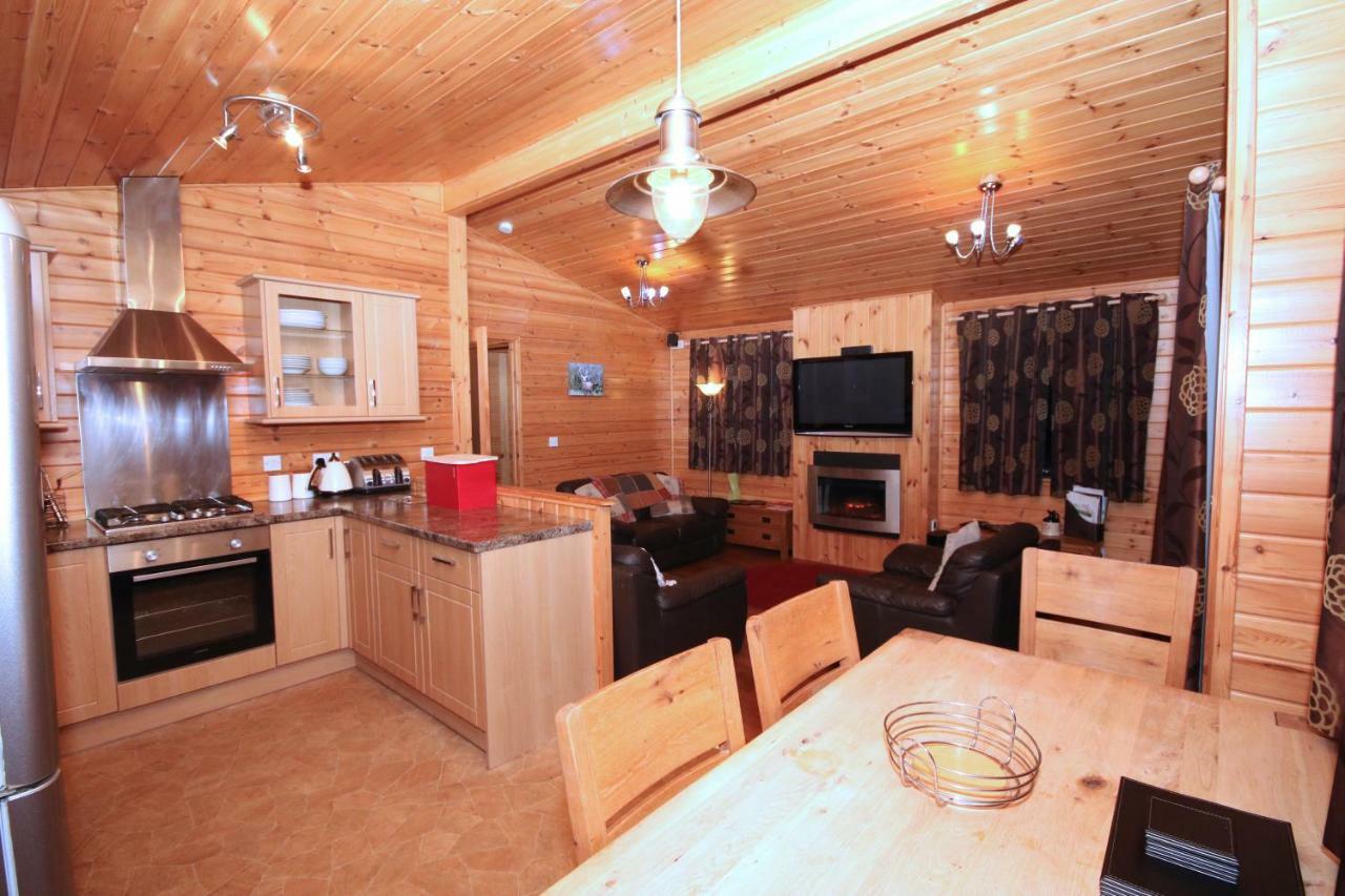 Balquhidder Braes Holiday Park Lodges, Mostly With Hot Tubs And Pet Friendly, Ev Facilities Lochearnhead Kültér fotó